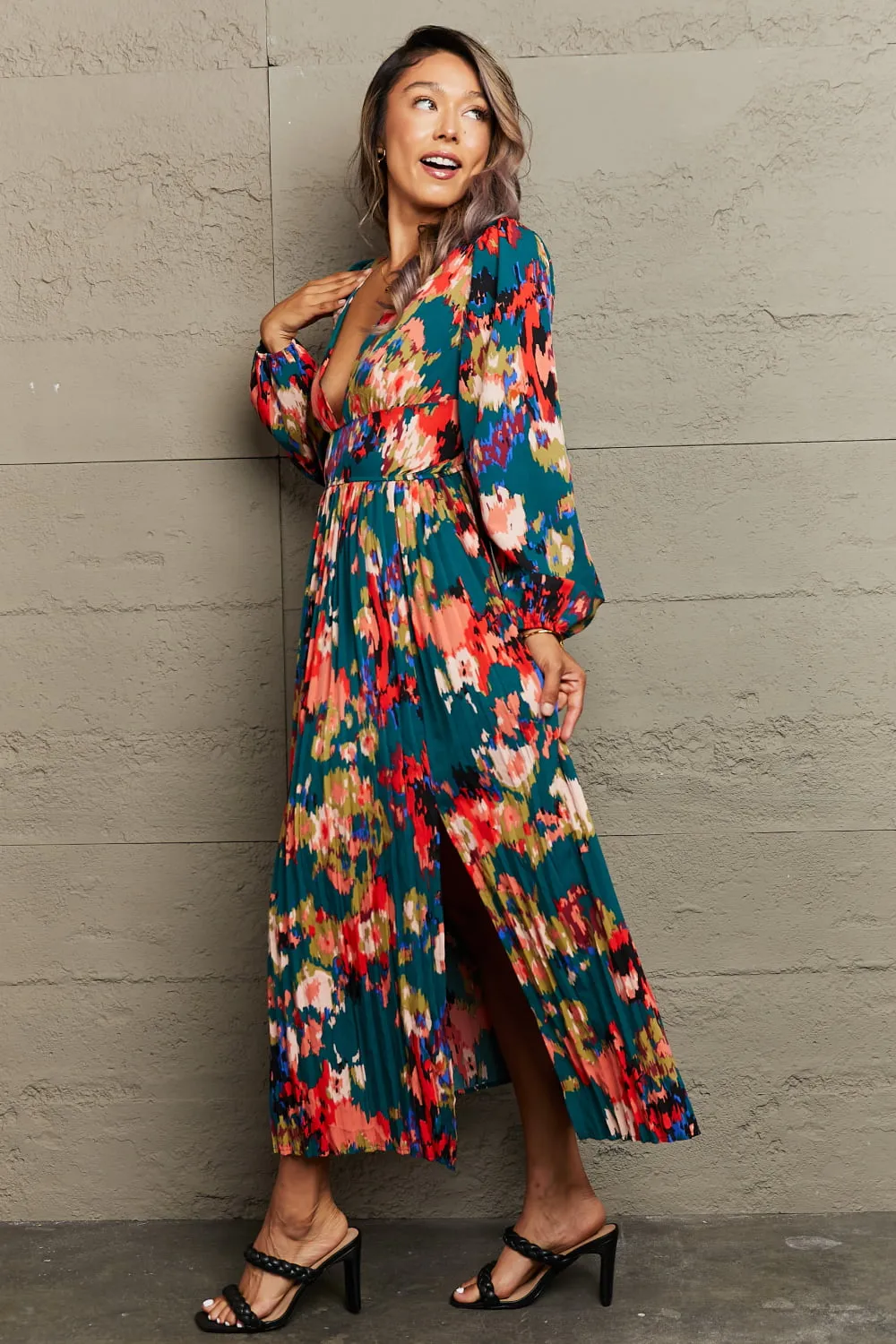 🌺 Printed Deep V Slit Pleated Dress 🌺