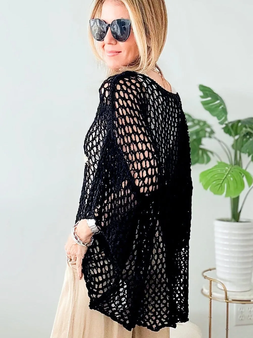 Casual Crochet Knit Top with Star Motif