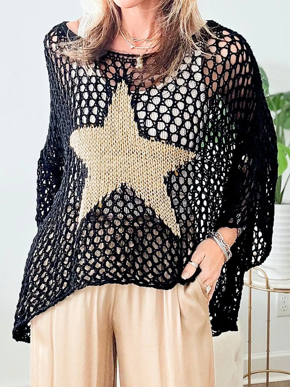 Casual Crochet Knit Top with Star Motif