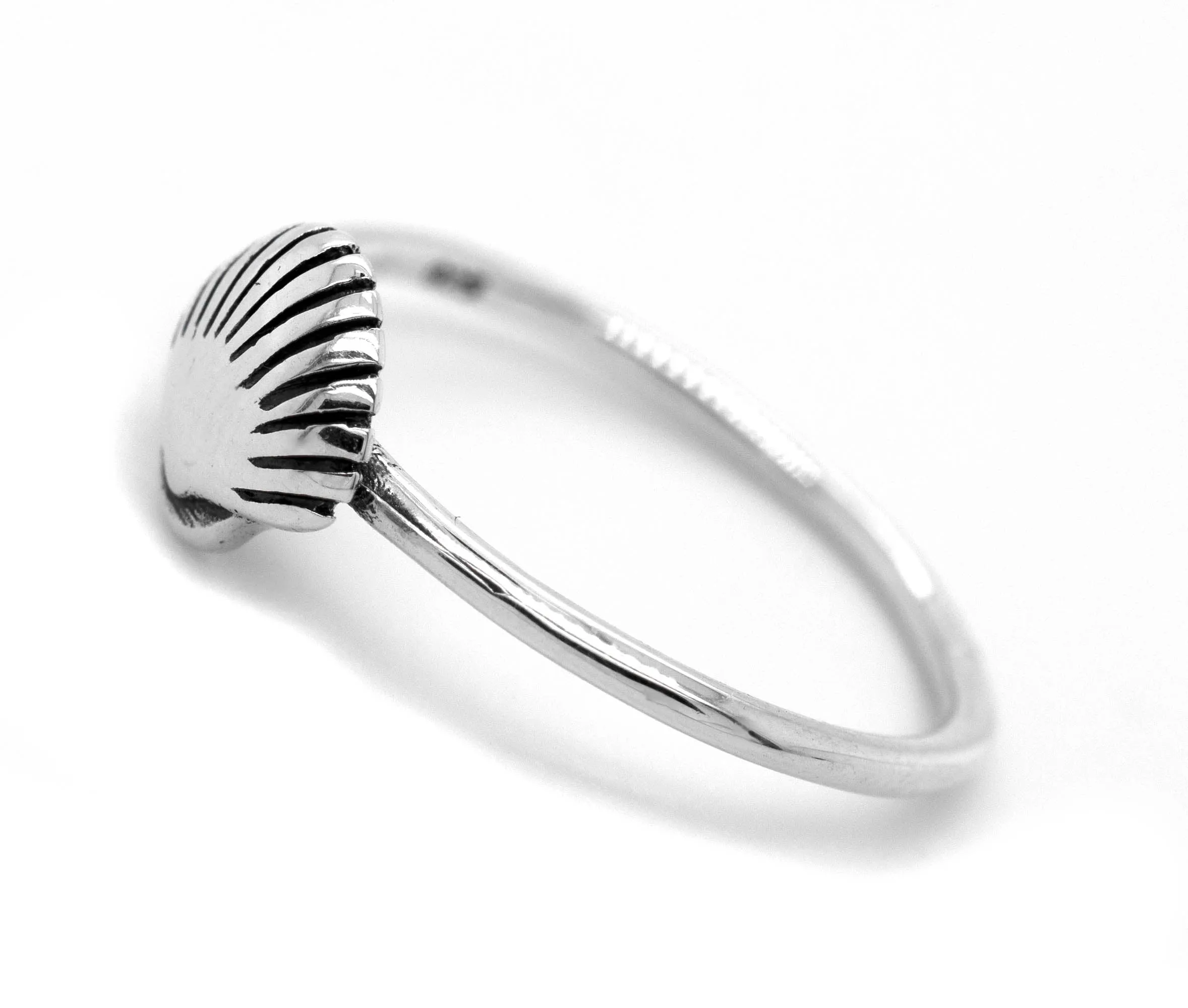 Delicate Seashell Ring