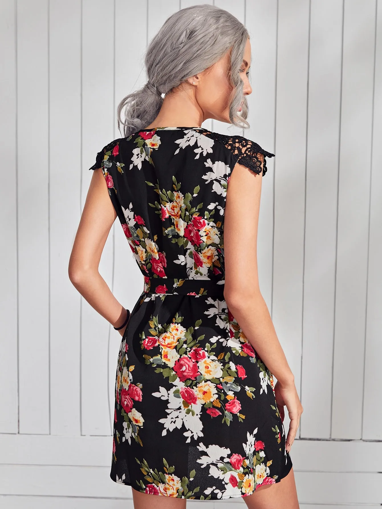 Floral Belted Sleeveless Notched Straight Natural Short Dress