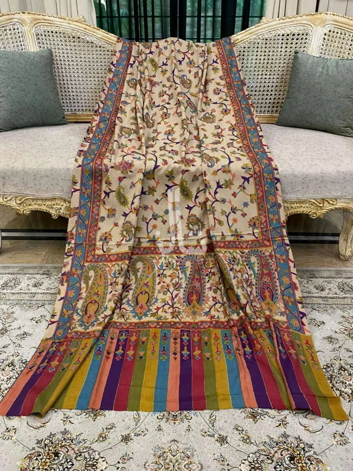 Graceful Edge Wrap - Shawl
