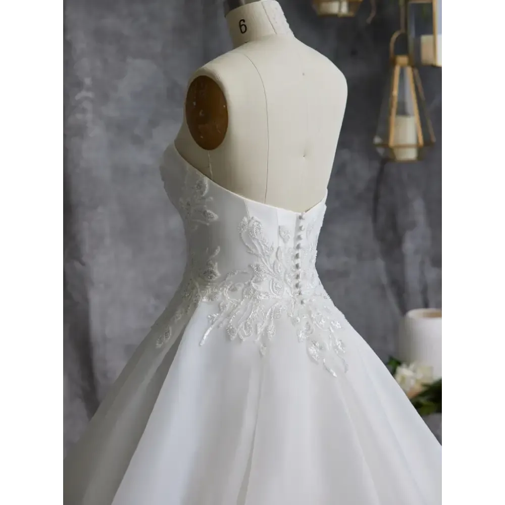 Italiana by Sottero and Midgley