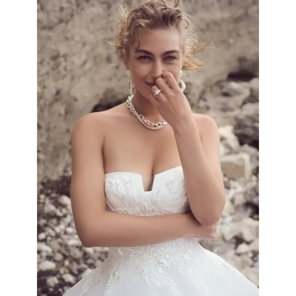 Italiana by Sottero and Midgley