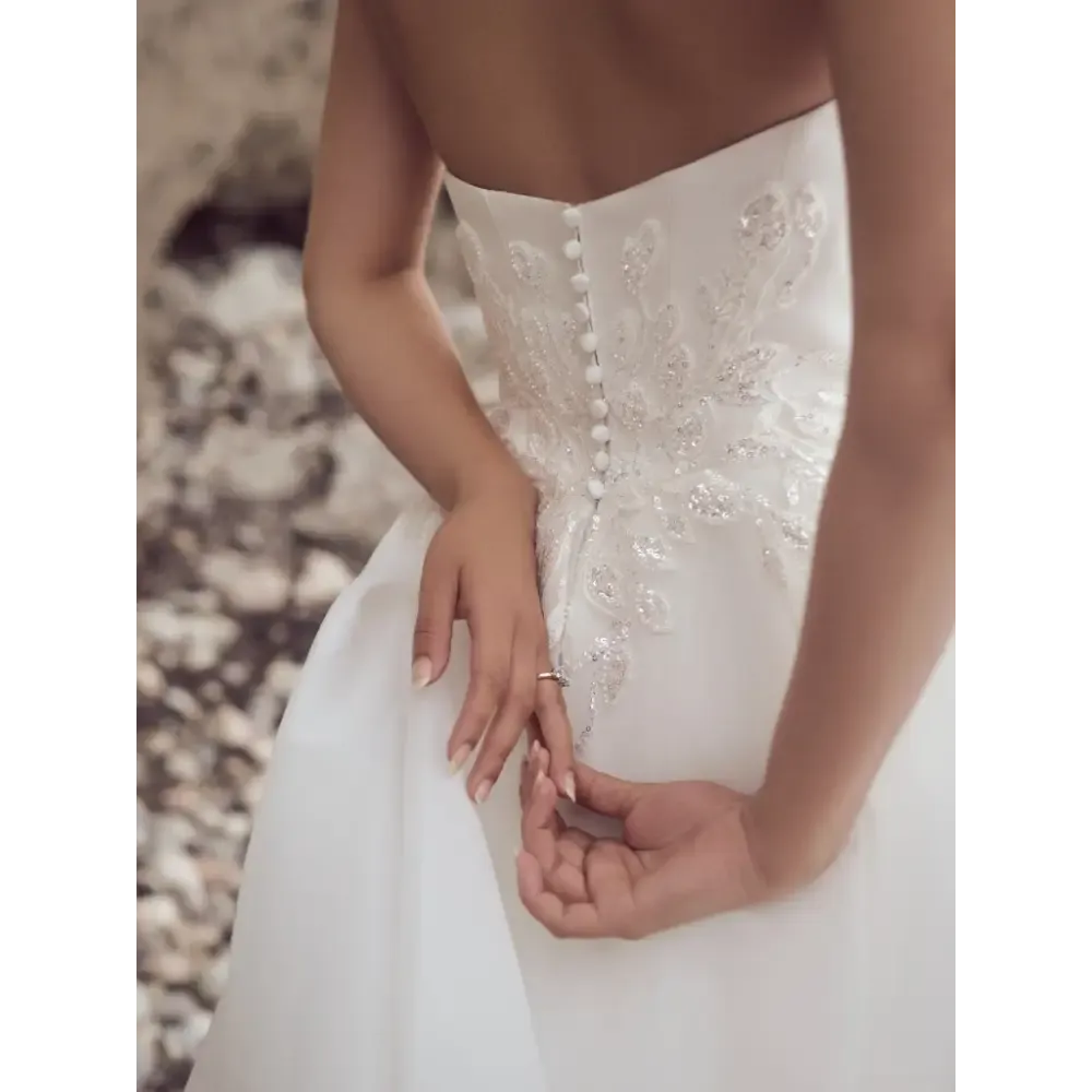 Italiana by Sottero and Midgley