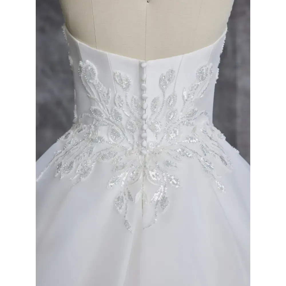 Italiana by Sottero and Midgley