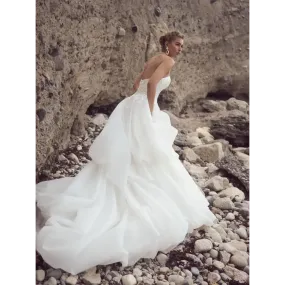 Italiana by Sottero and Midgley
