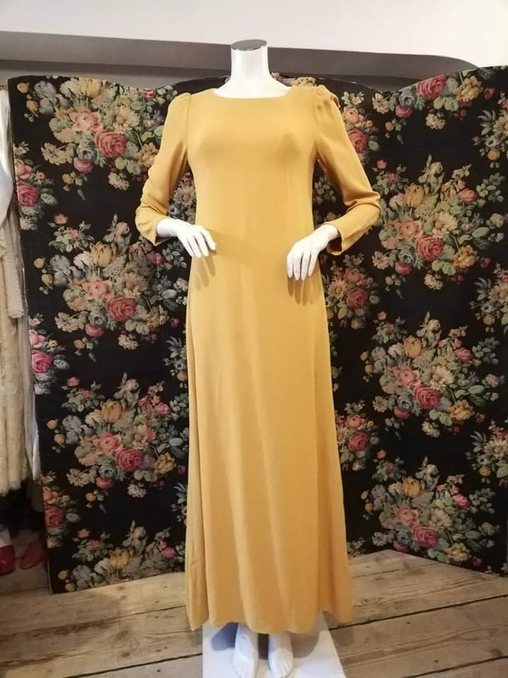 Ocher1960's minimalist sheath dress
