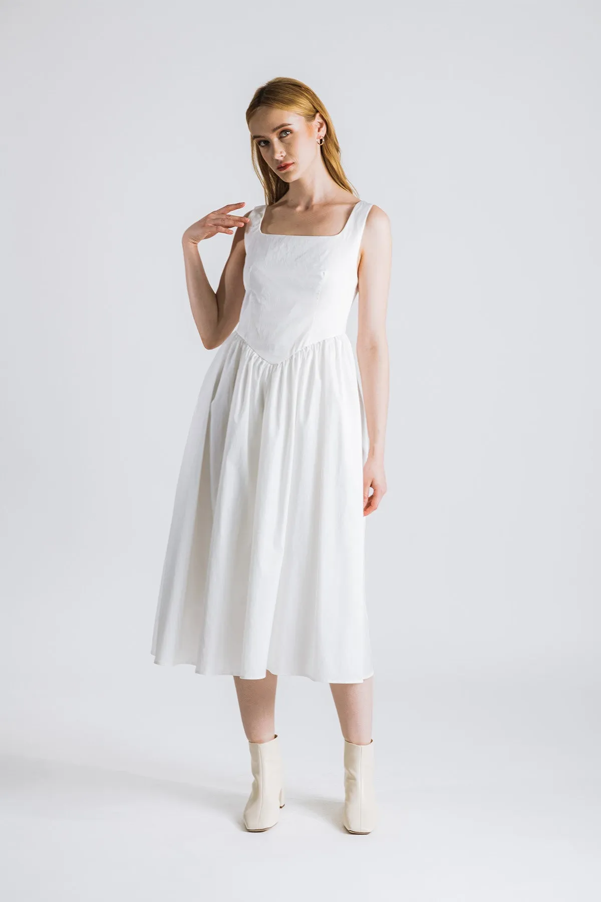 Pennelle Sleeveless Midi Dress