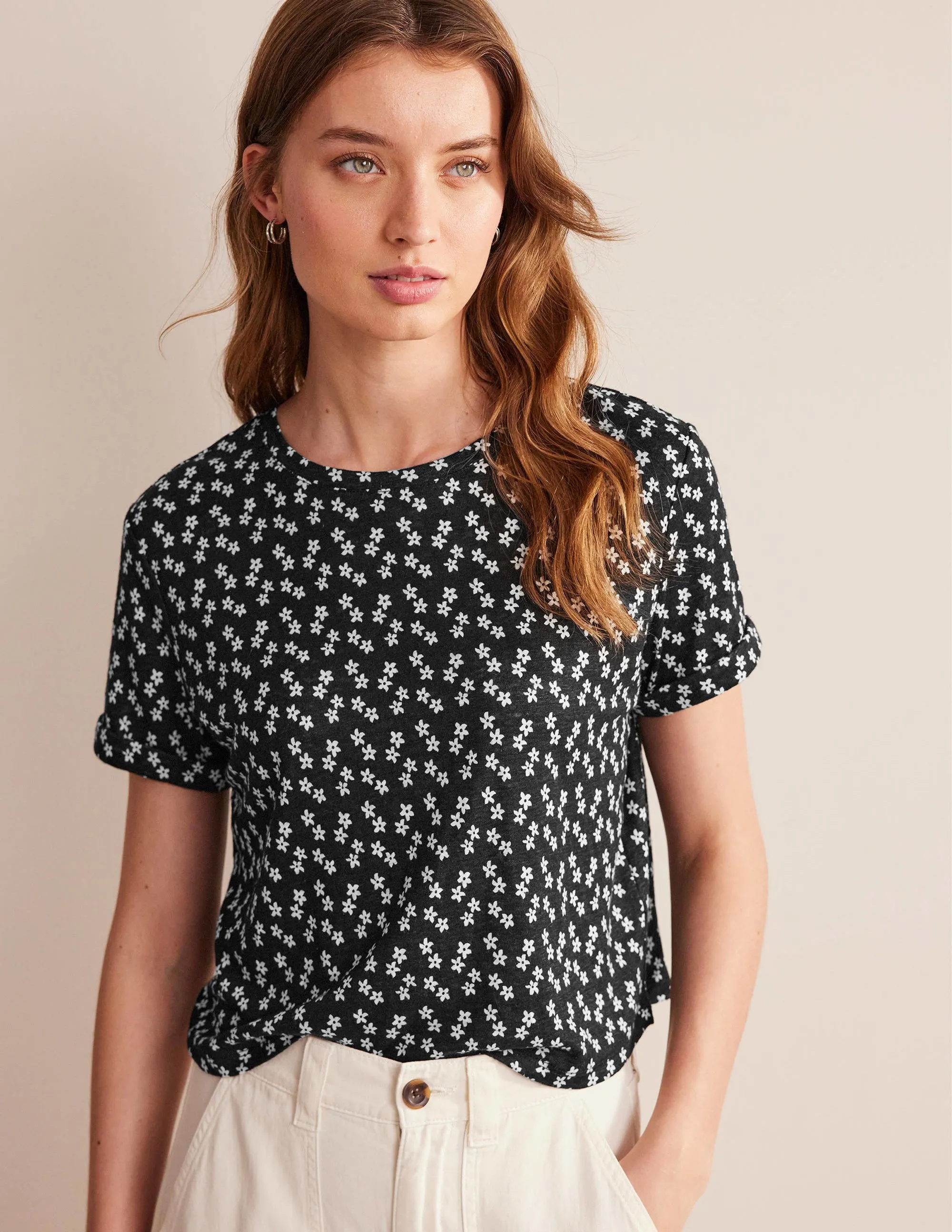 Printed Linen T-shirt-Black, Spaced Ditsy