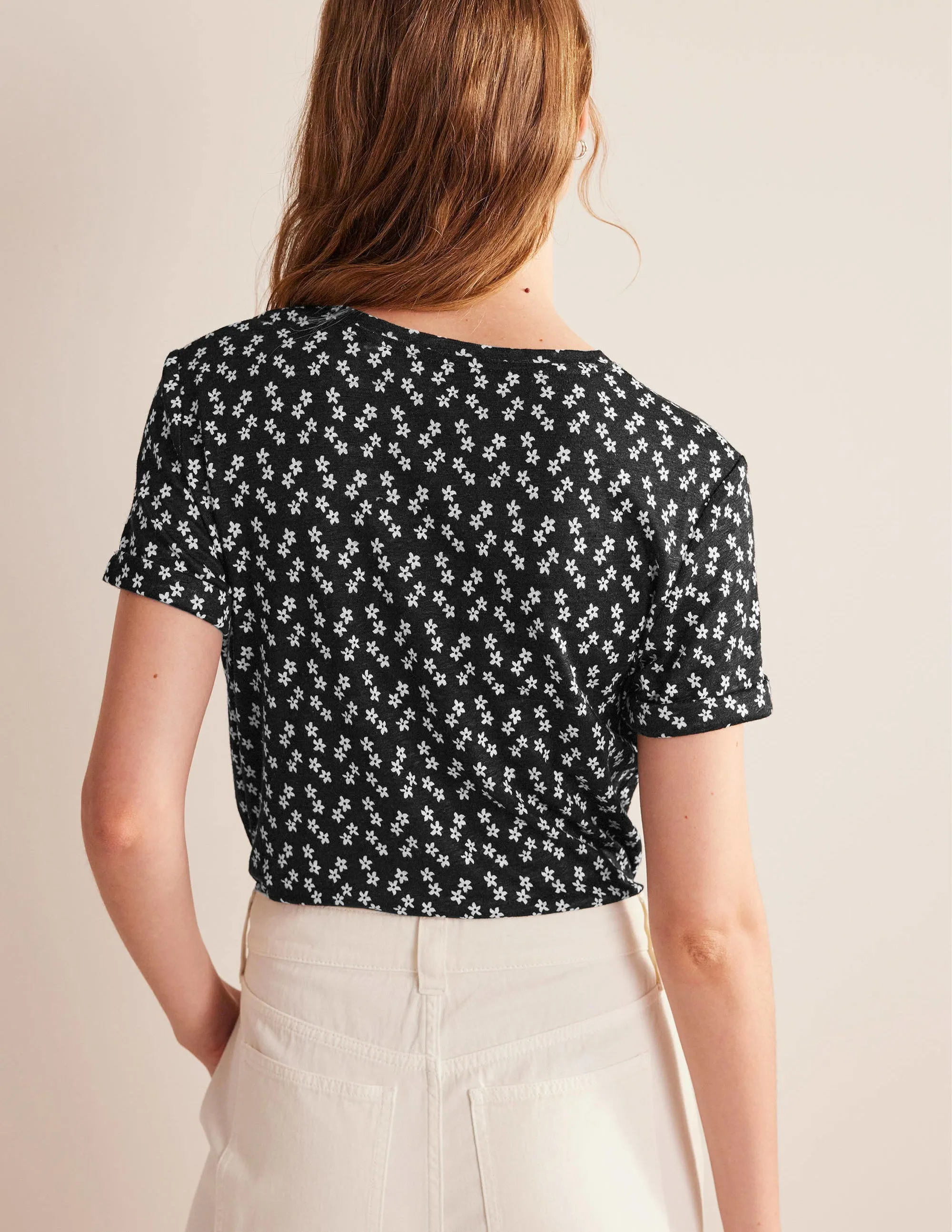 Printed Linen T-shirt-Black, Spaced Ditsy