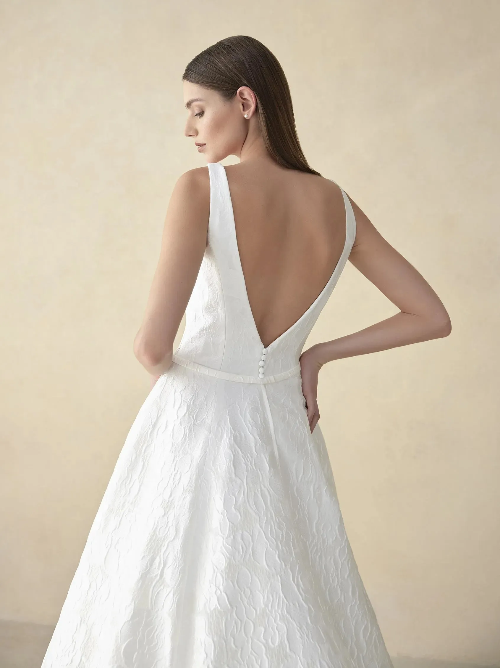 Pronovias: Romilly