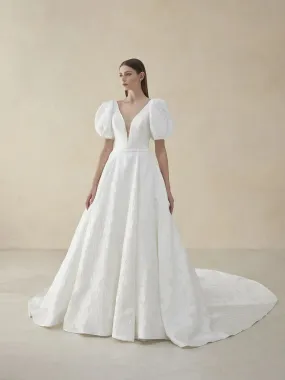 Pronovias: Romilly